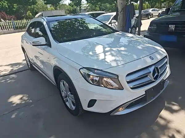 Mercedes-Benz GLA 2016