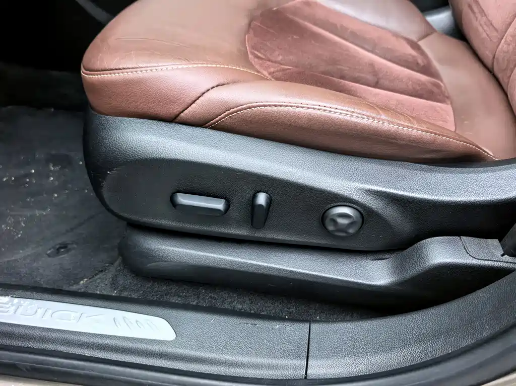 Buick Envision Plus 2017 — фото 16