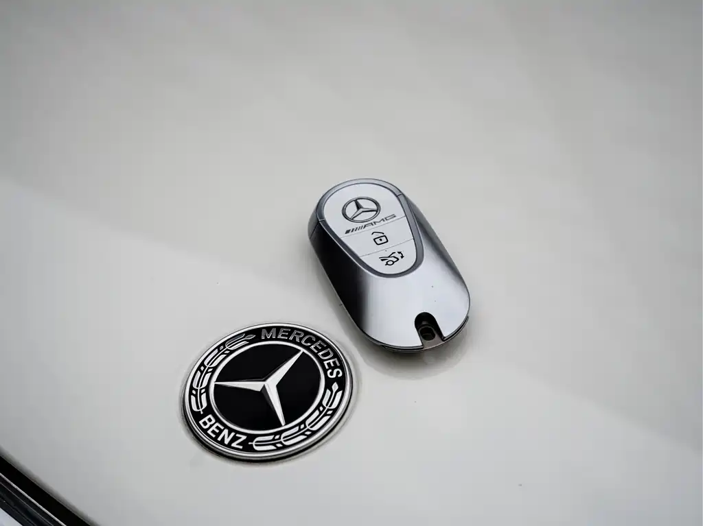 Mercedes-Benz EQS AMG 2023 — фото 8