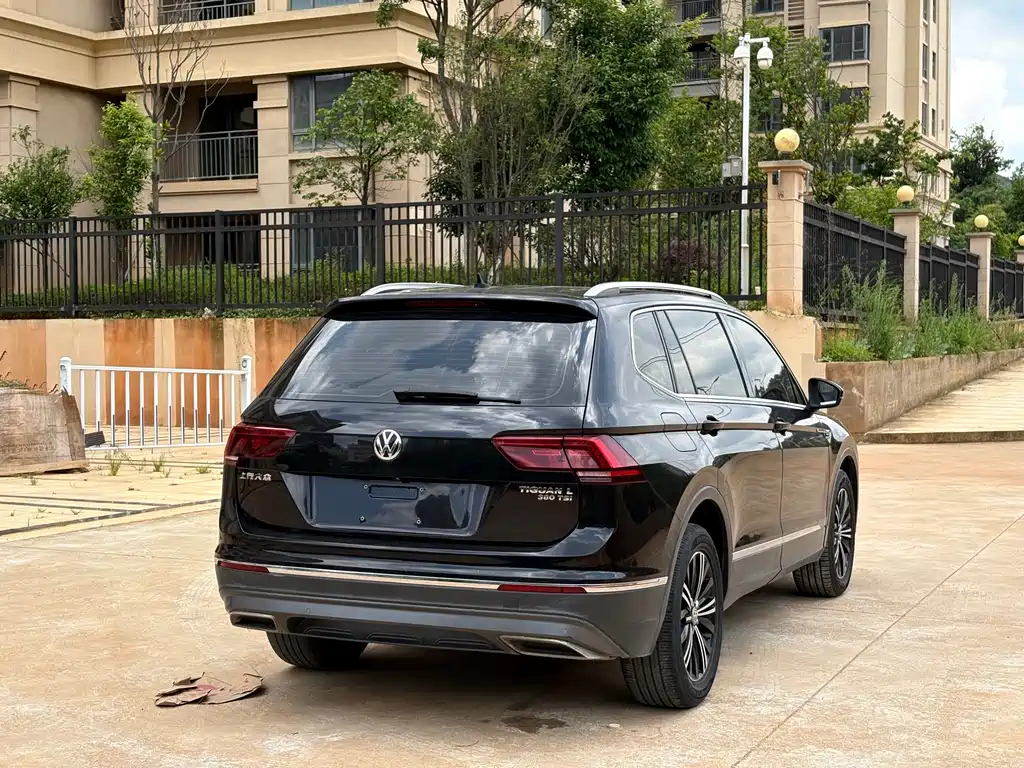 Volkswagen Tiguan L 2018 — фото 9