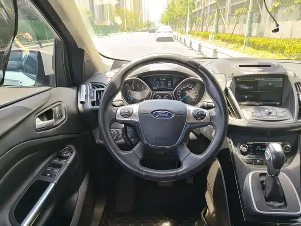 Ford Kuga 2015