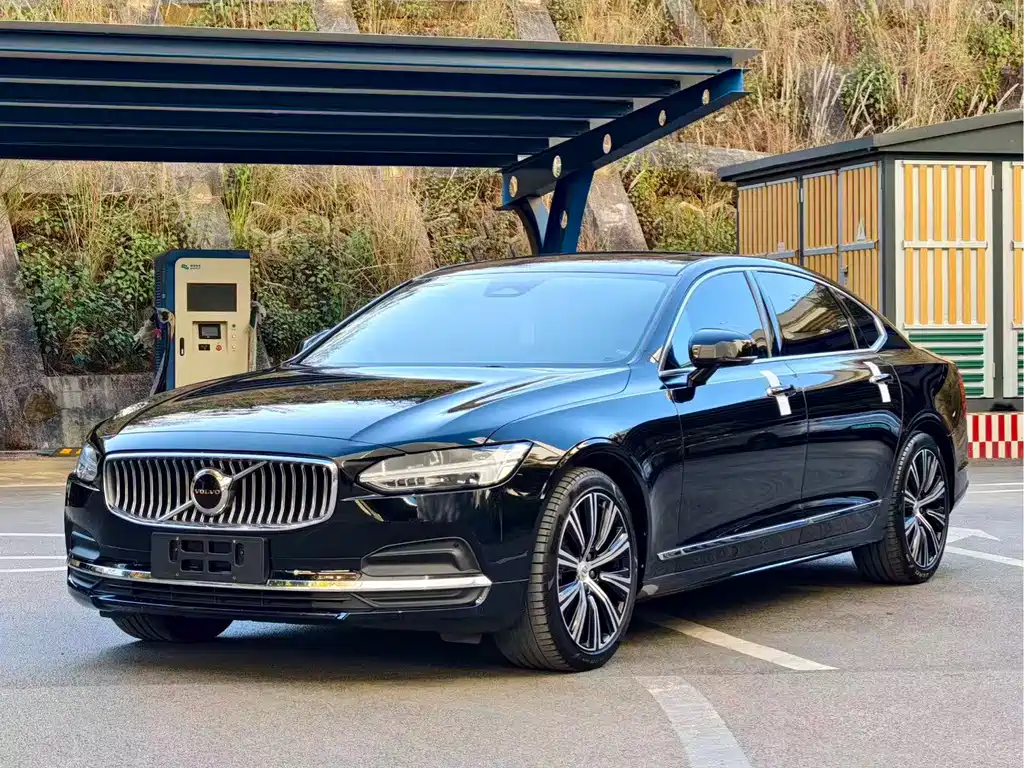 Volvo S90 2023 — фото 1