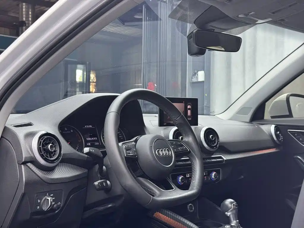 Audi Q2L 2022