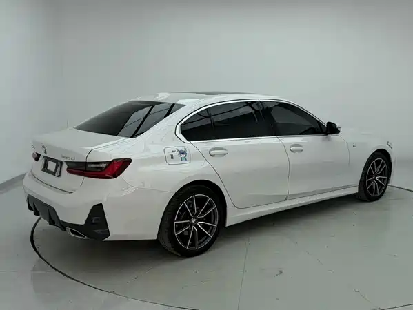 BMW 3 Series 2023
