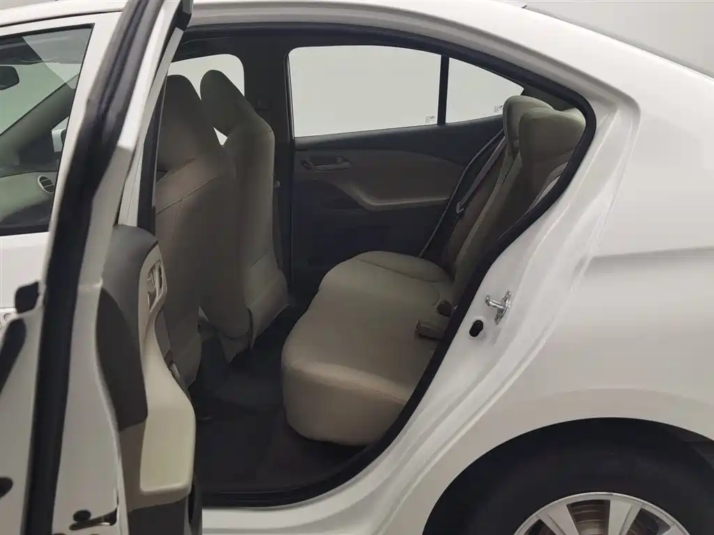 Chevrolet Sail 2017 — фото 15