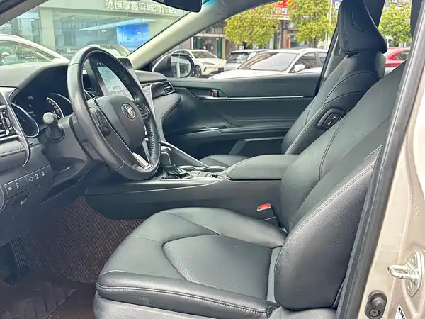 Toyota Camry 2021