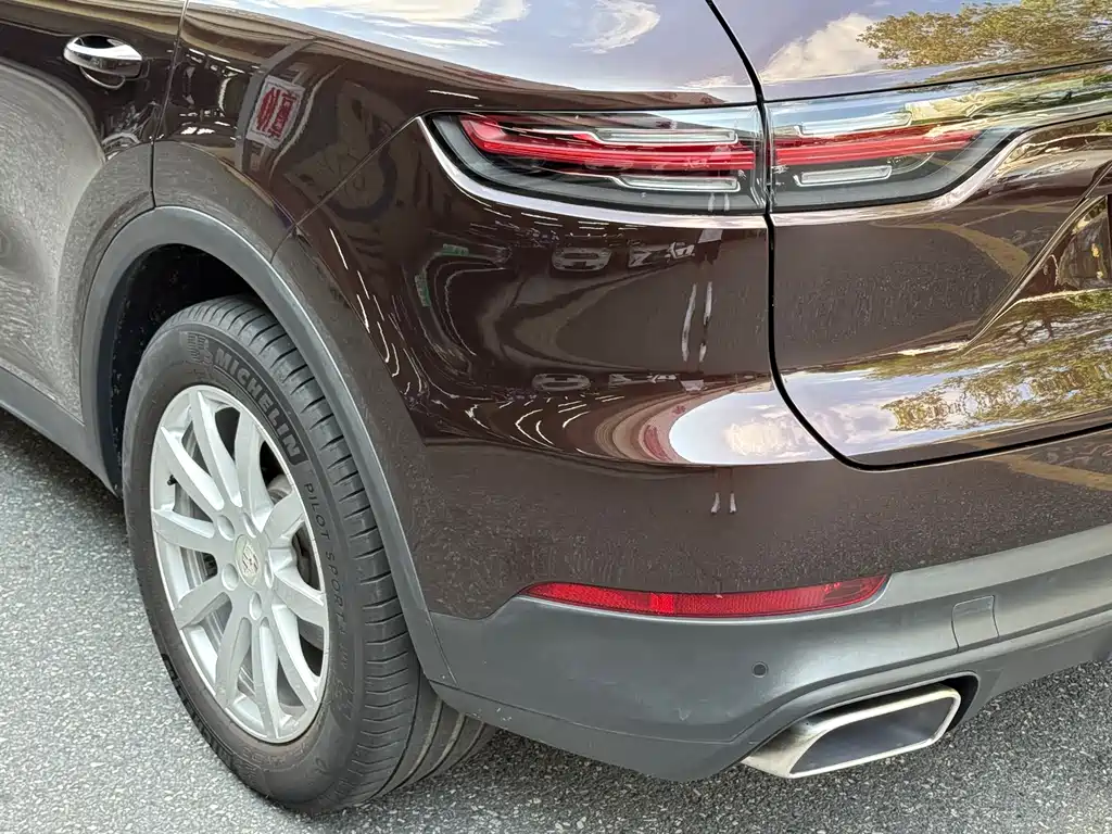 Porsche Cayenne 2018 — фото 23