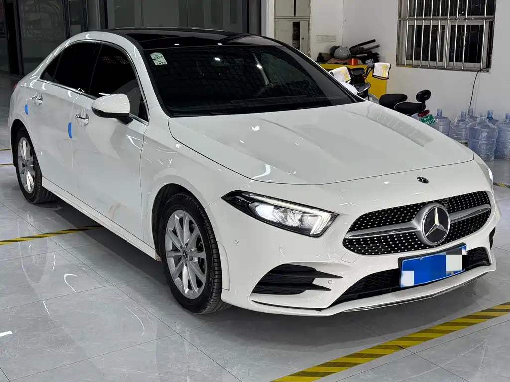 Mercedes-Benz A-Class 2019 — фото 3