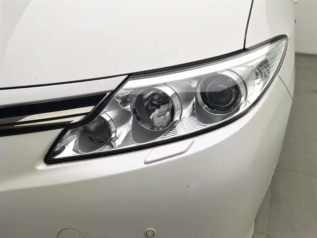 Toyota Previa 2019 — фото 6