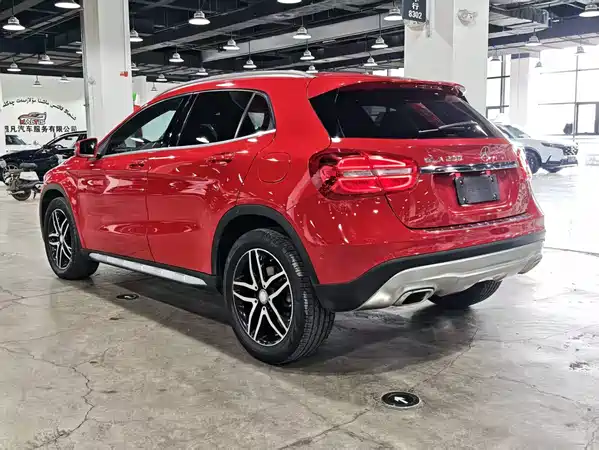 Mercedes-Benz GLA 2016