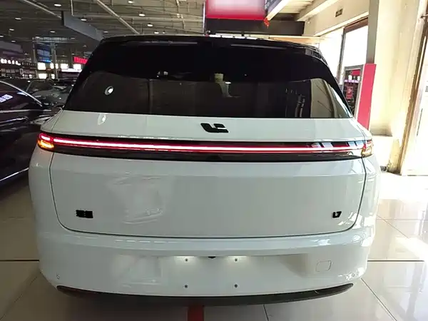 Li Auto L7 2023