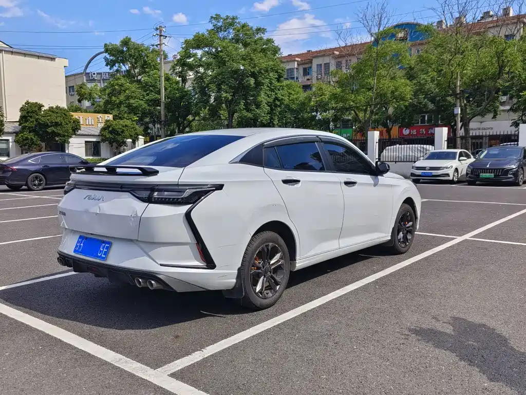 Dongfeng Yixuan 2023