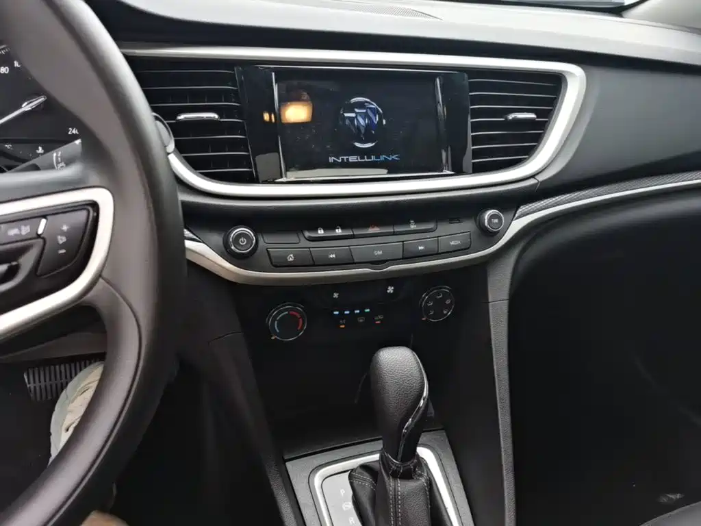 Buick Excelle 2022 — фото 13