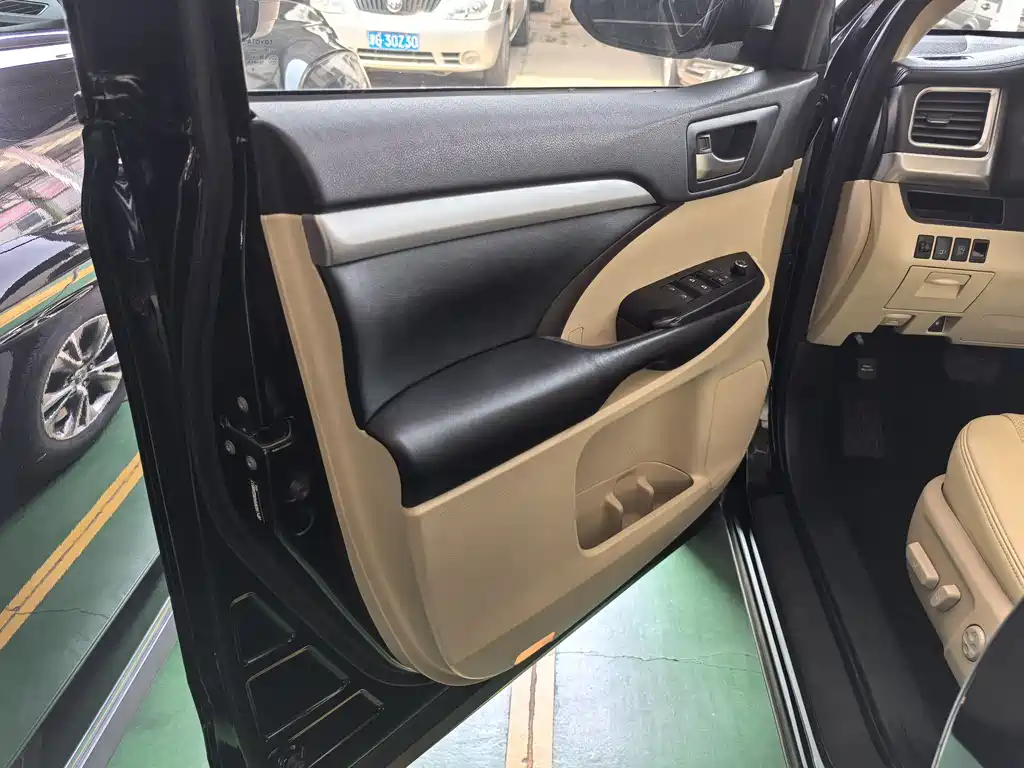 Toyota Highlander 2019 — фото 15