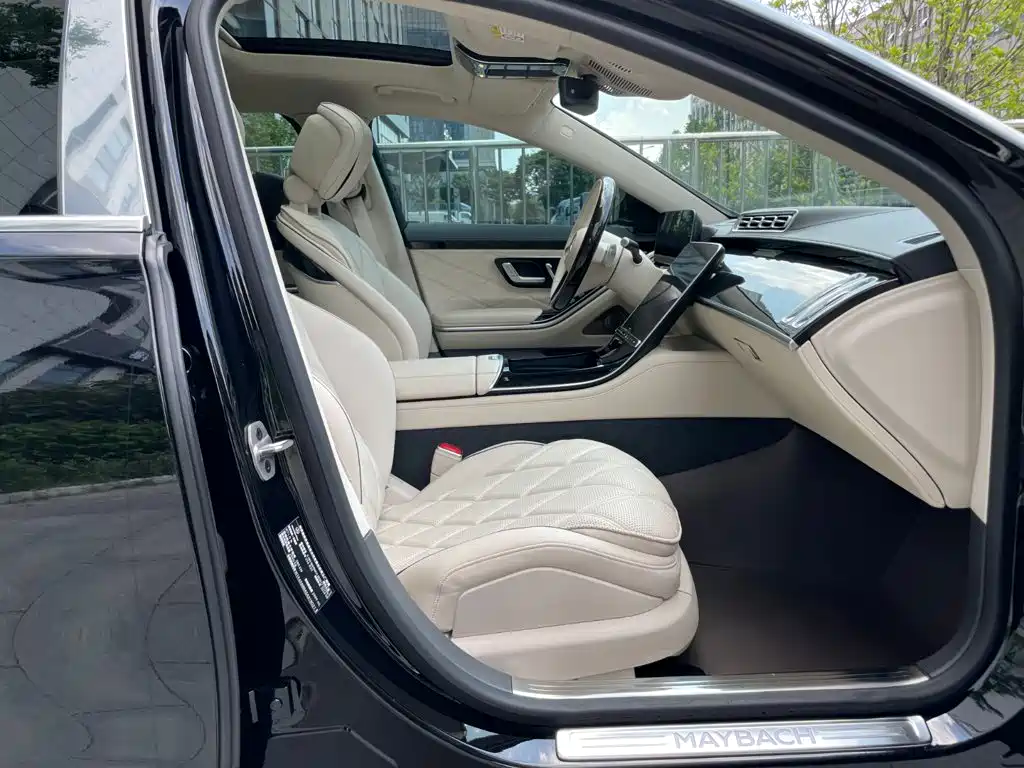 Mercedes-Benz Maybach S-Class 2025 — фото 20