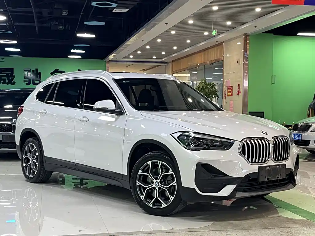 BMW X1 2021 — фото 3