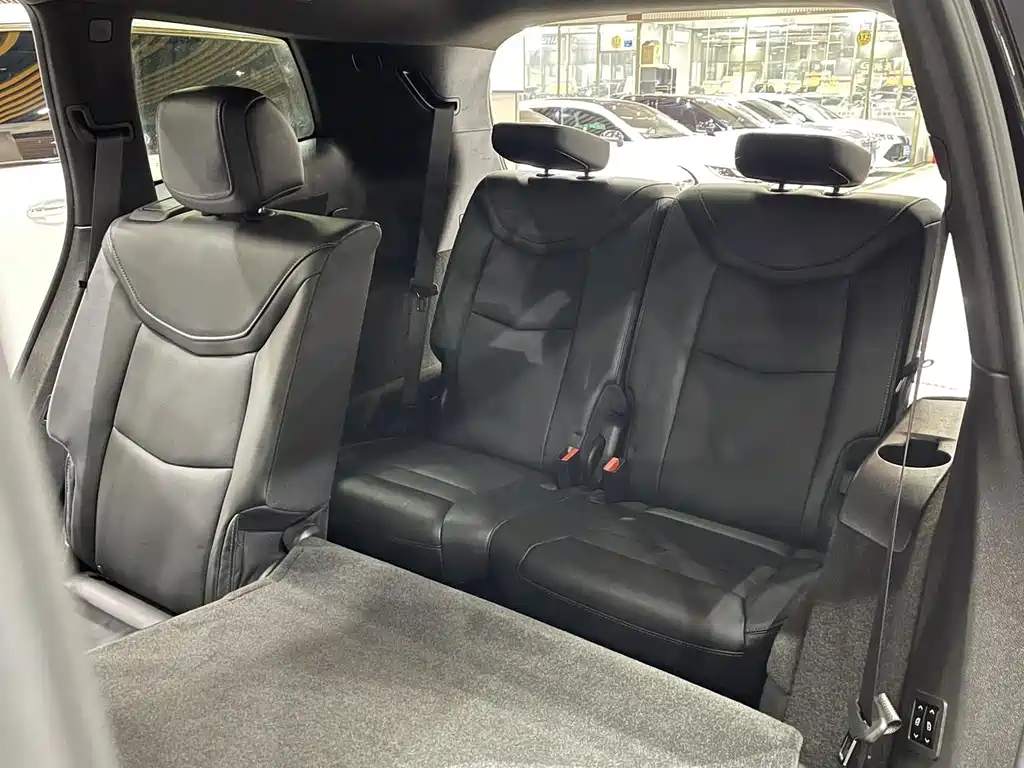 Cadillac XT6 2021 — фото 11