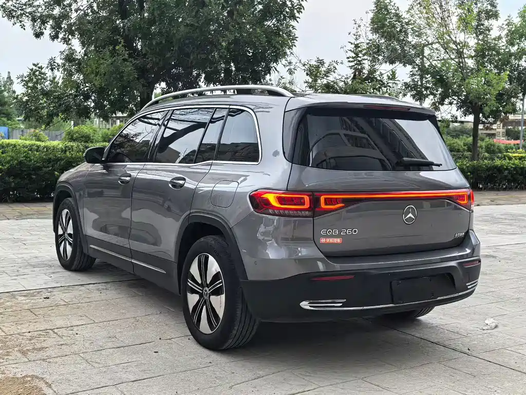 Mercedes-Benz EQB 2022