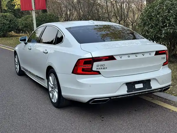 Volvo S90 2019