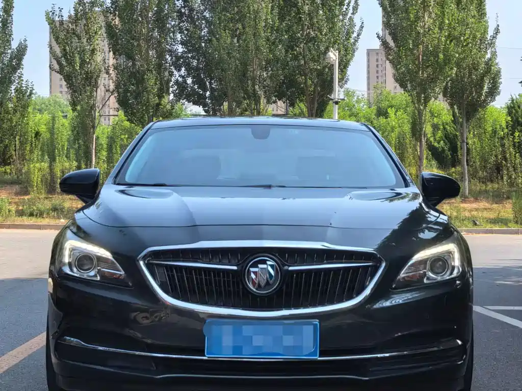 Buick LaCrosse 2017 — фото 2