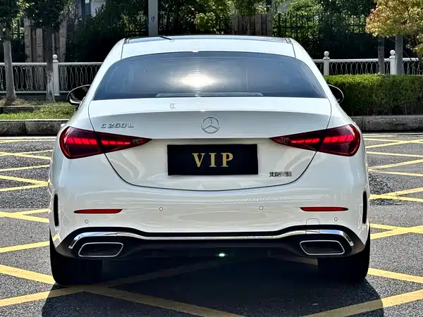 Mercedes-Benz C-Class 2025