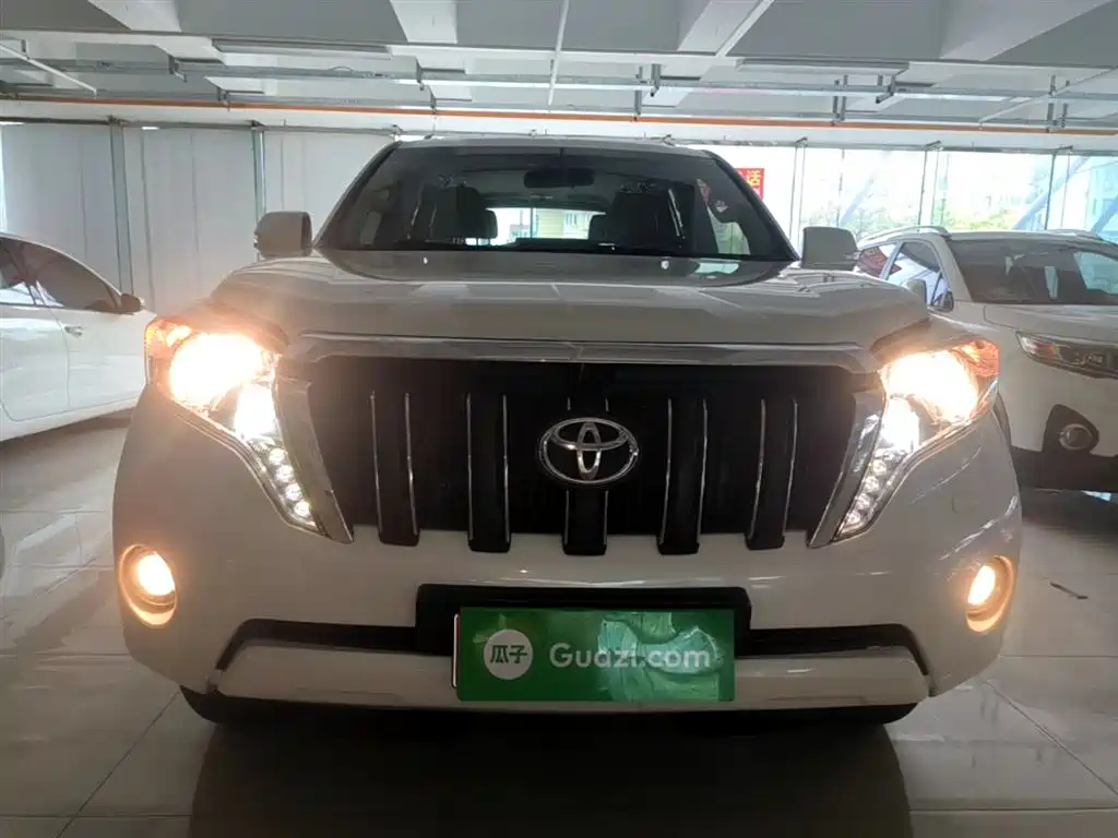 Toyota Prado 2015 — фото 3