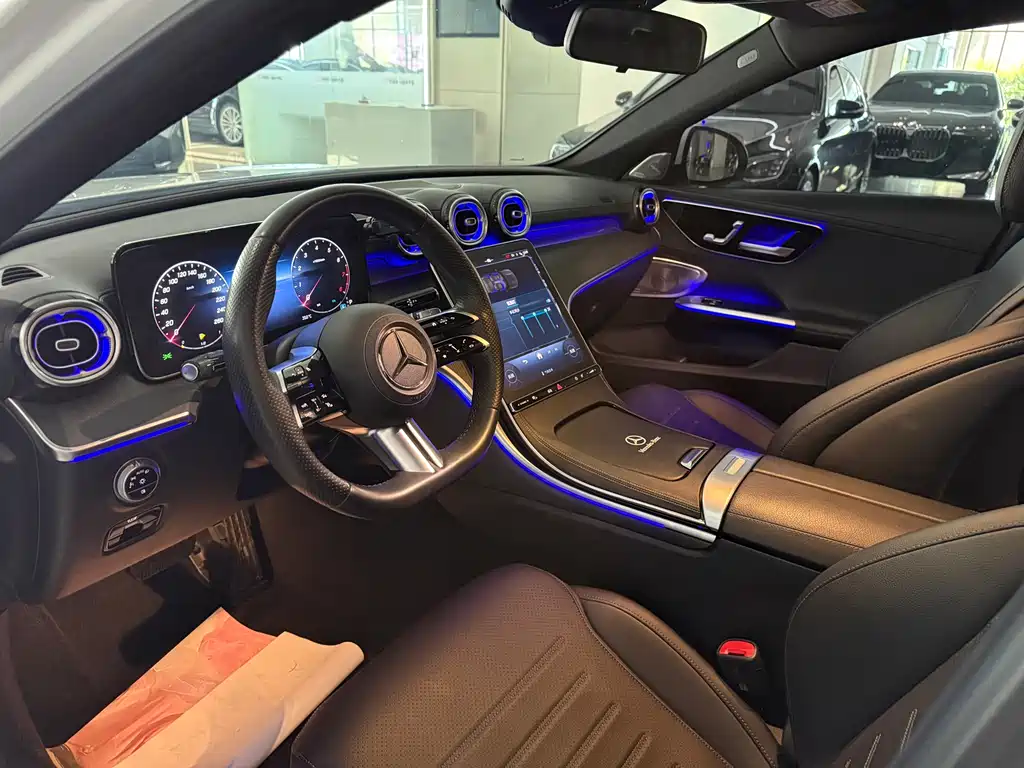 Mercedes-Benz C-Class 2023 — фото 5