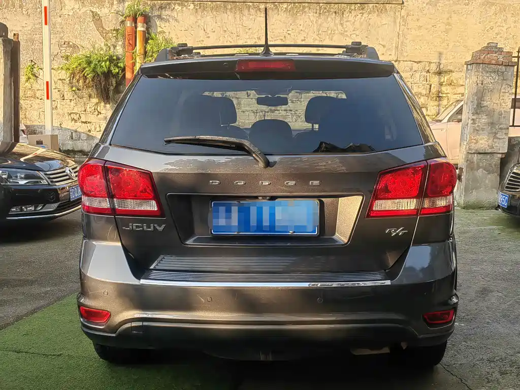 Dodge Journey 2014 — фото 9