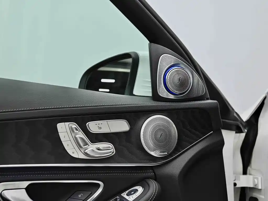 Mercedes-Benz C-Class 2020 — фото 17