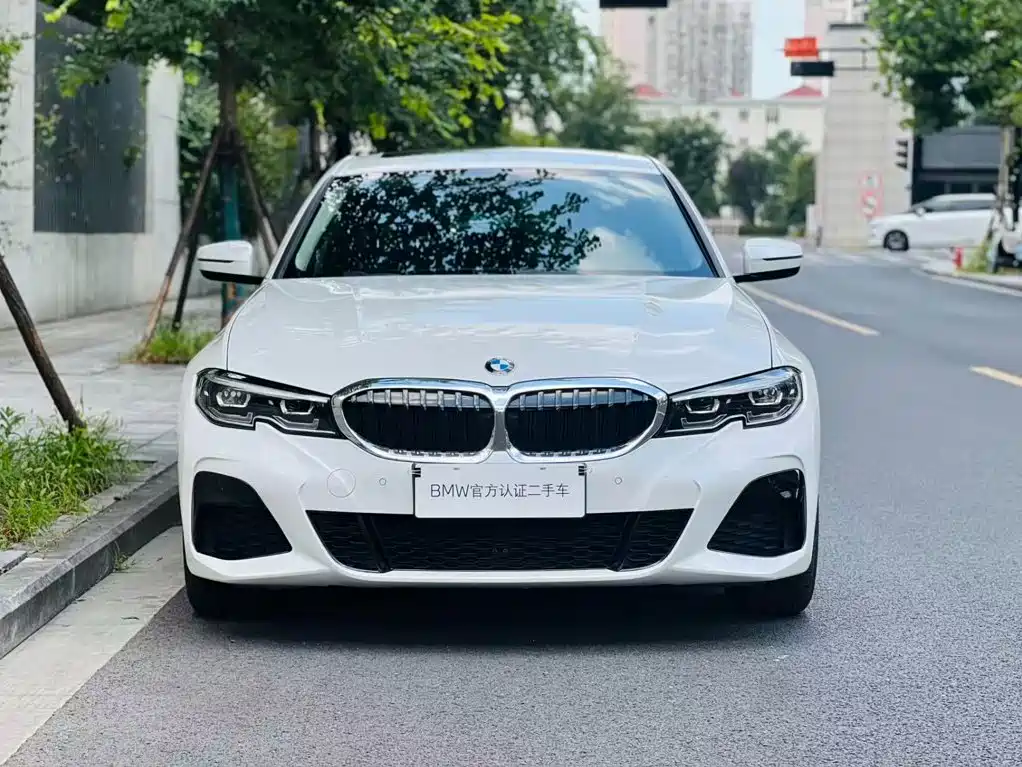 BMW 3 Series 2022