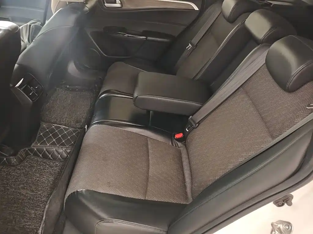 Honda Jade 2017 — фото 24