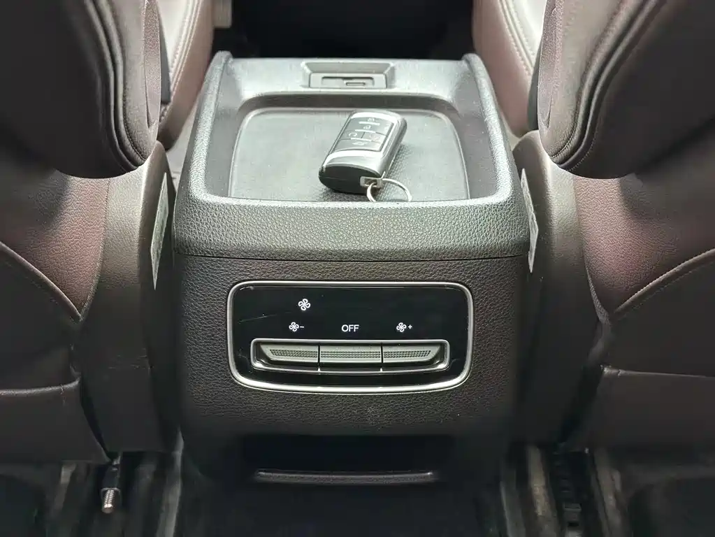GAC Motor Trumpchi M6 2020 — фото 19