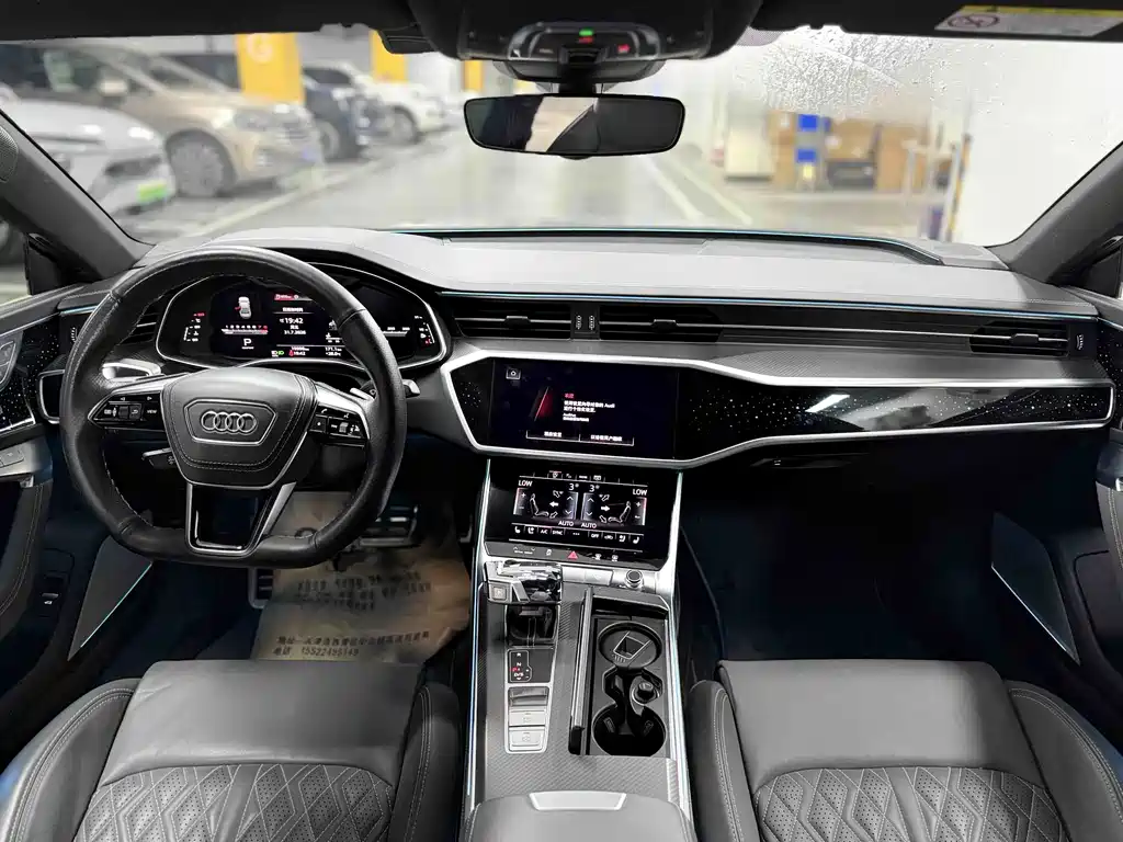 Audi A7L 2024 — фото 11