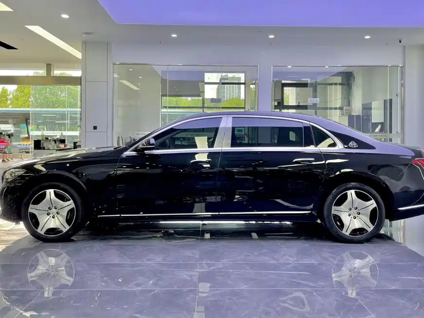 Mercedes-Benz Maybach S-Class 2025