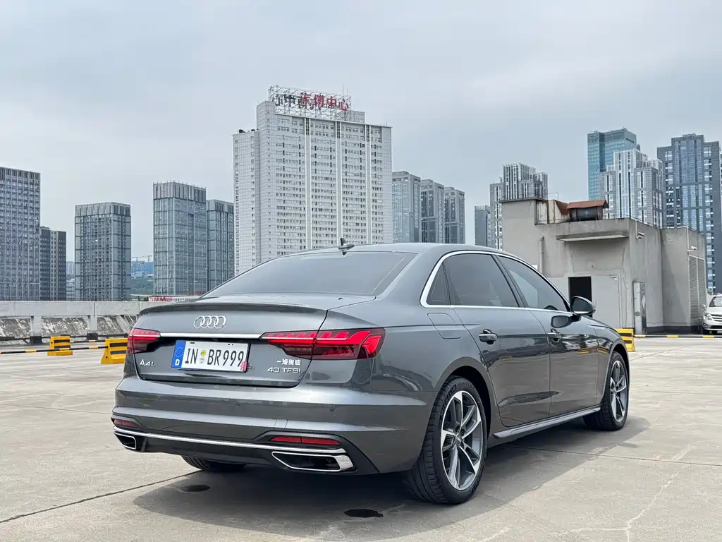 Audi A4L 2021 — фото 16