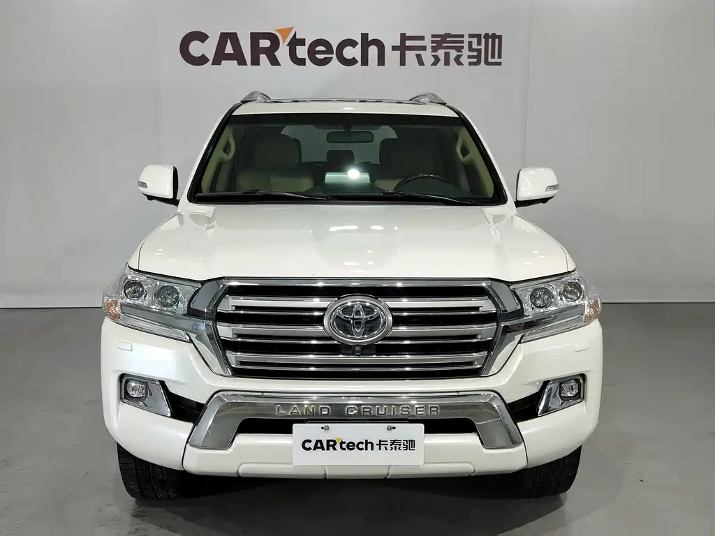 Toyota Land Cruiser 2017 — фото 2