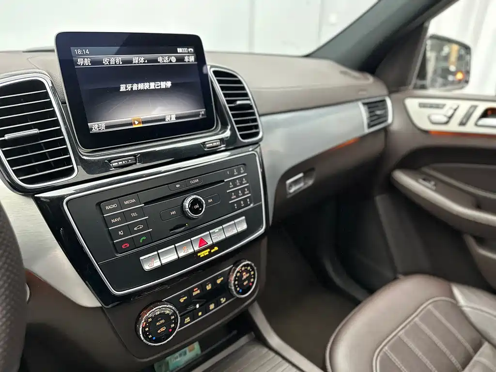 Mercedes-Benz GLS 2017 — фото 25