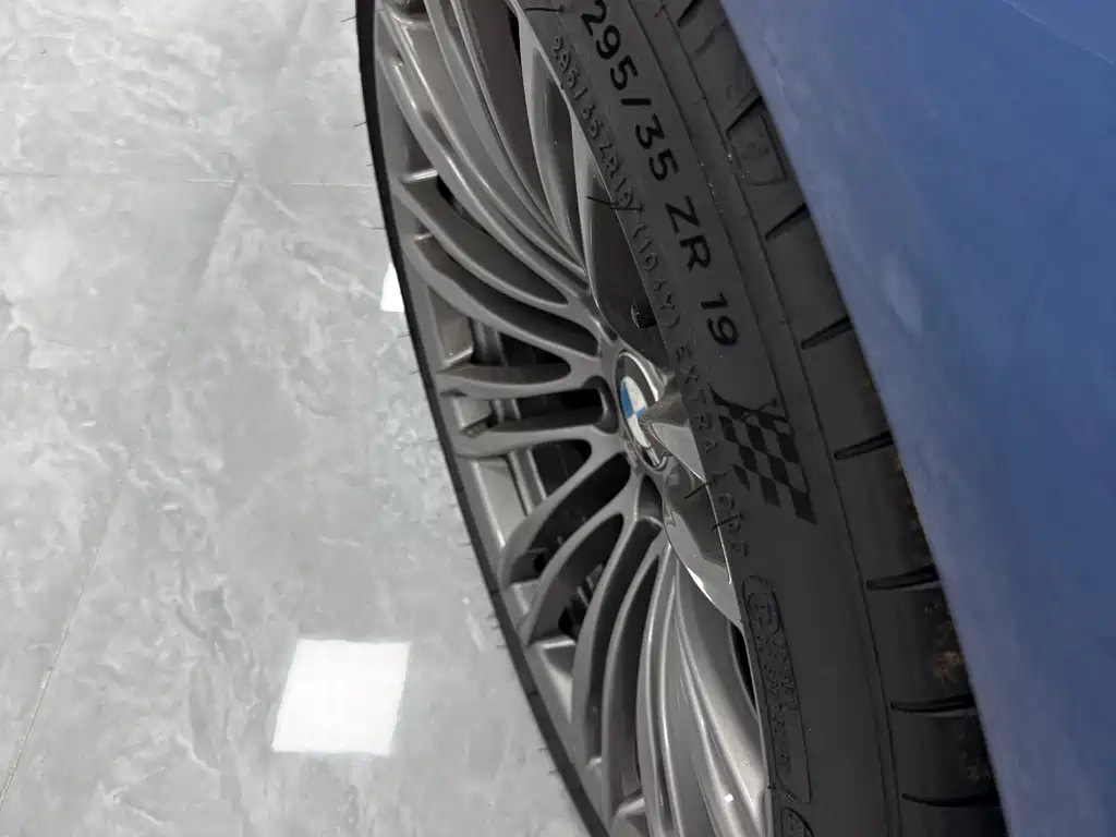 BMW M5 2012 — фото 21