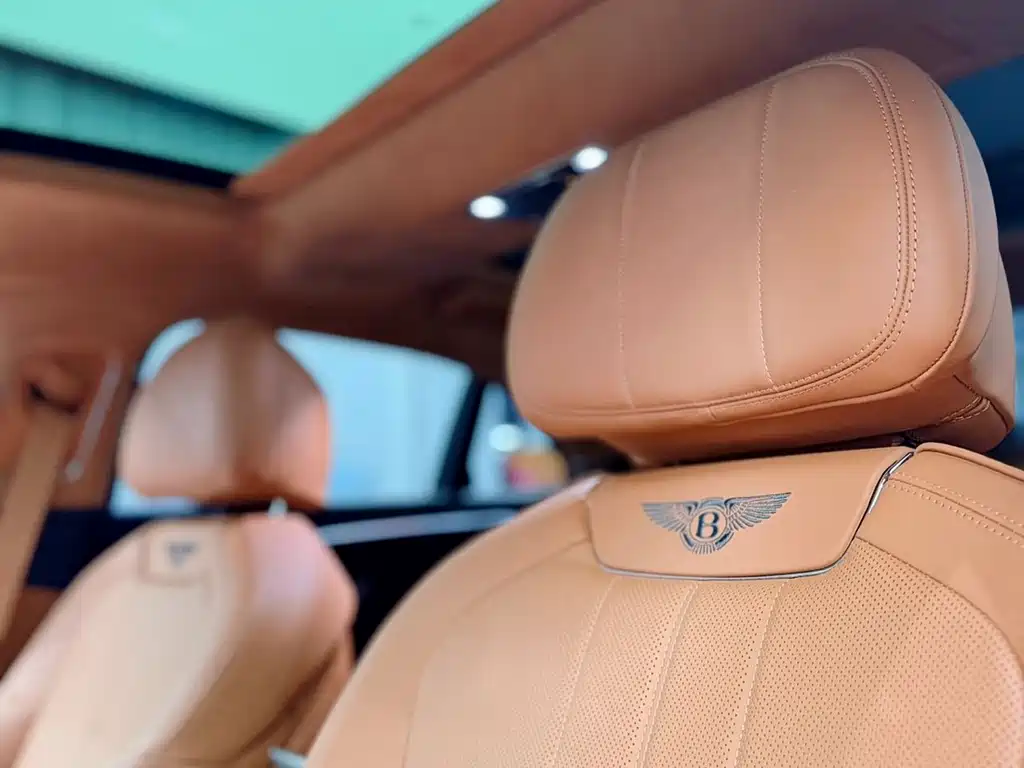 Bentley Flying Spur PHEV 2024 — фото 18