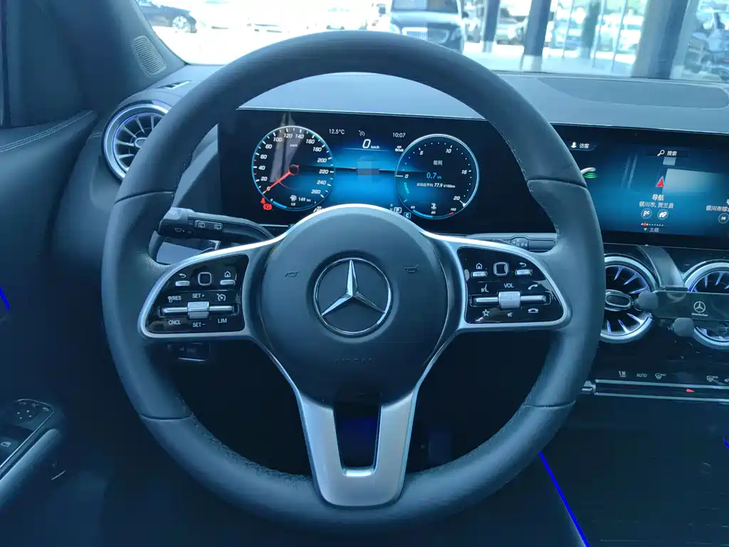 Mercedes-Benz GLA 2021