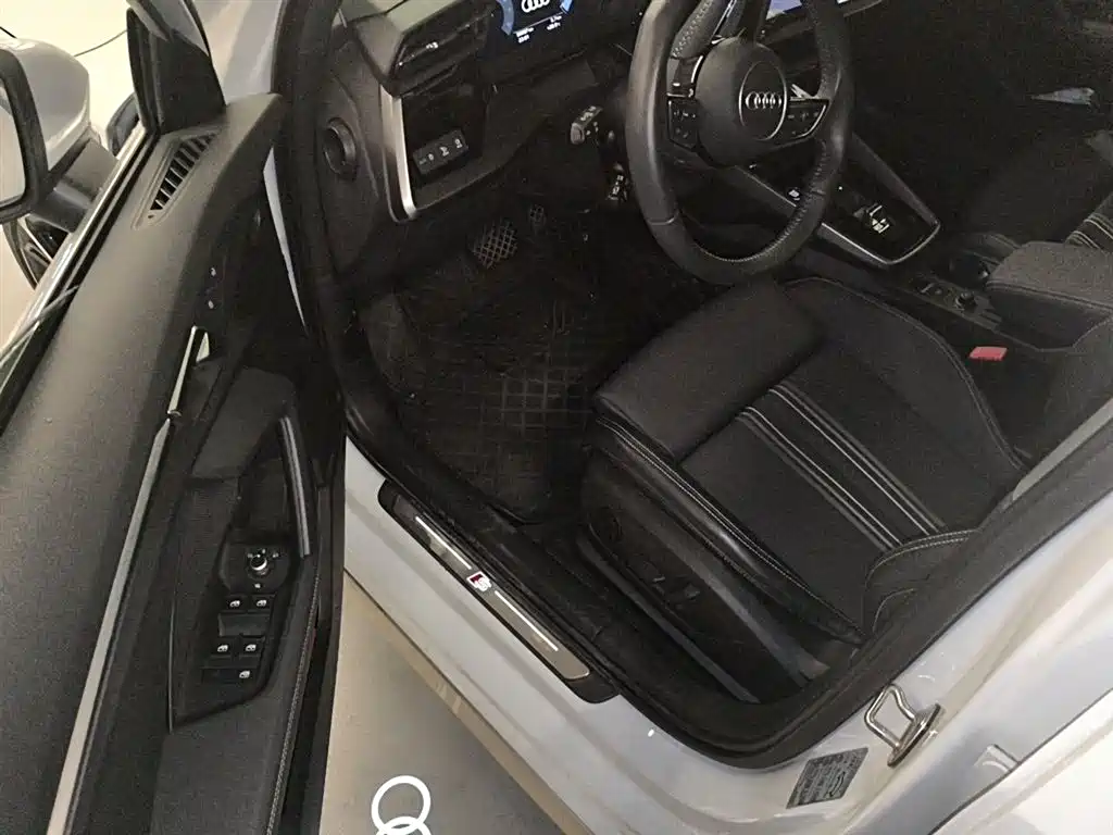 Audi A3 2022 — фото 17