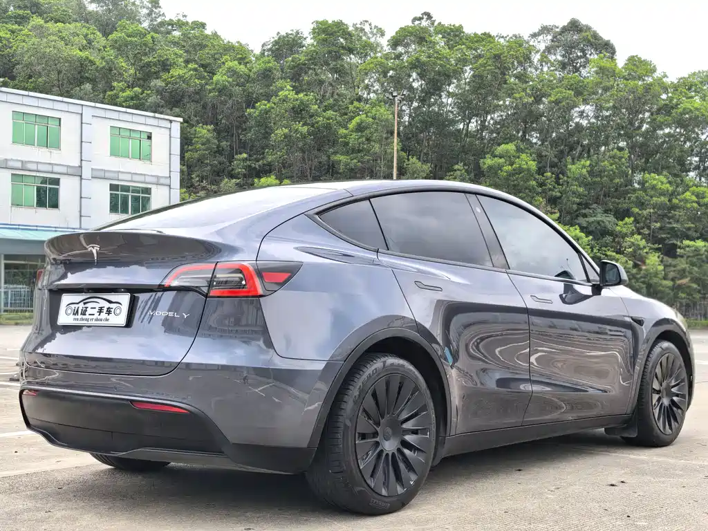 Tesla Model Y 2022 — фото 10