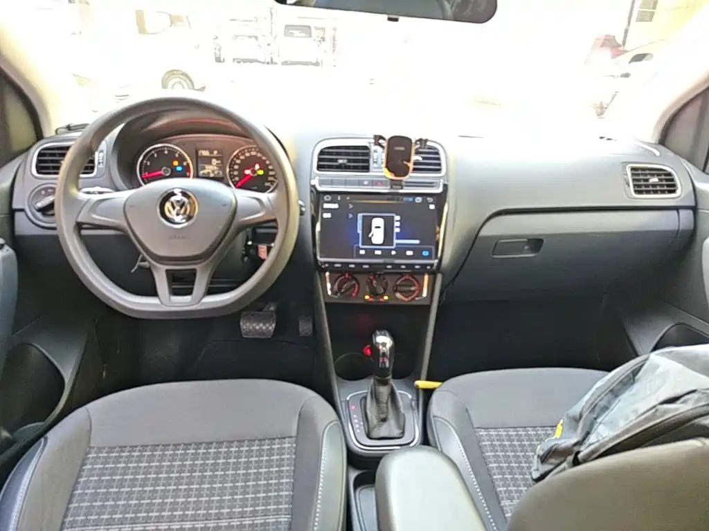 Volkswagen Polo 2015