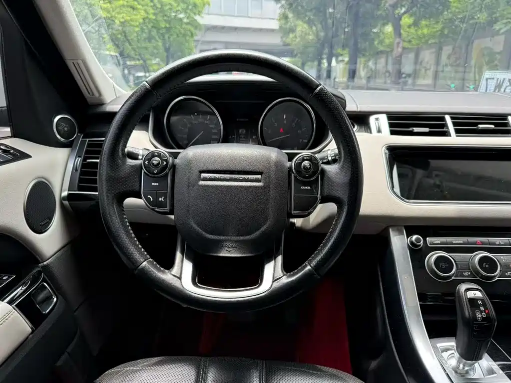 Land Rover Range Rover Sport 2013 — фото 8