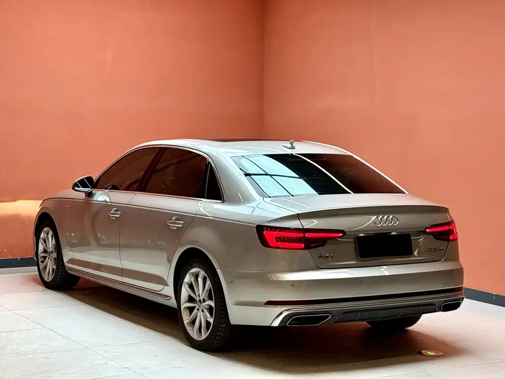 Audi A4L 2020 — фото 13