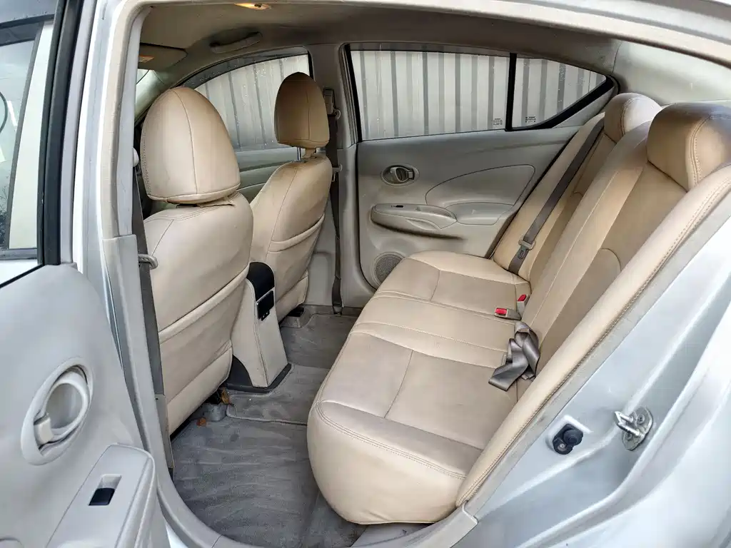 Nissan Sunny 2013 — фото 4