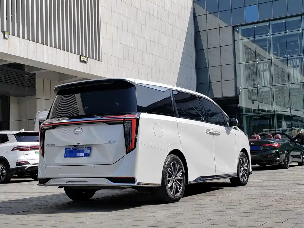 GAC Motor Trumpchi M8 2023 — фото 14