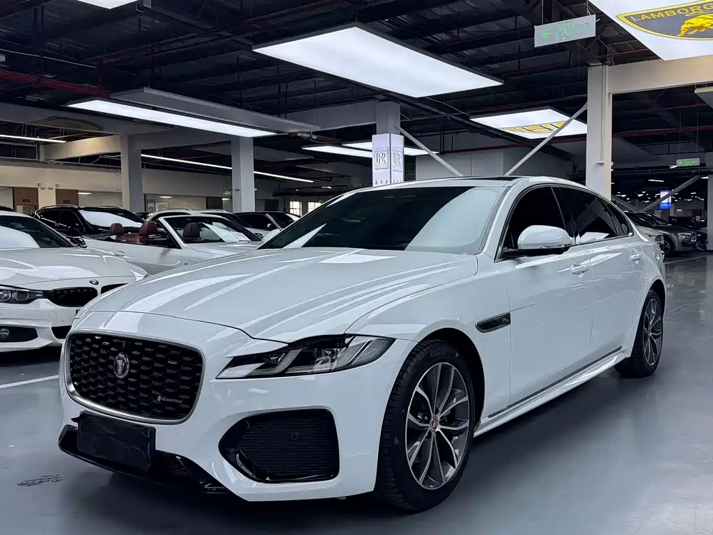 Jaguar XFL 2023 — фото 1