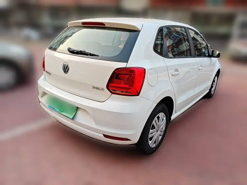 Volkswagen Polo 2015 — фото 6