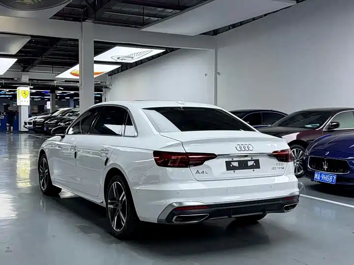 Audi A4L 2020 — фото 22